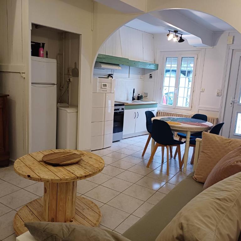 Le Terminus, proche gare et centre-ville - 4 pers - Haus mit 1 Schlafzimmer - 2