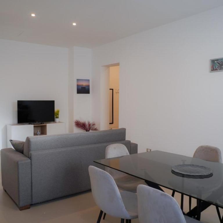 Marina Sea Apartments-Seaside Boutique - Two-Bedroom House - 2