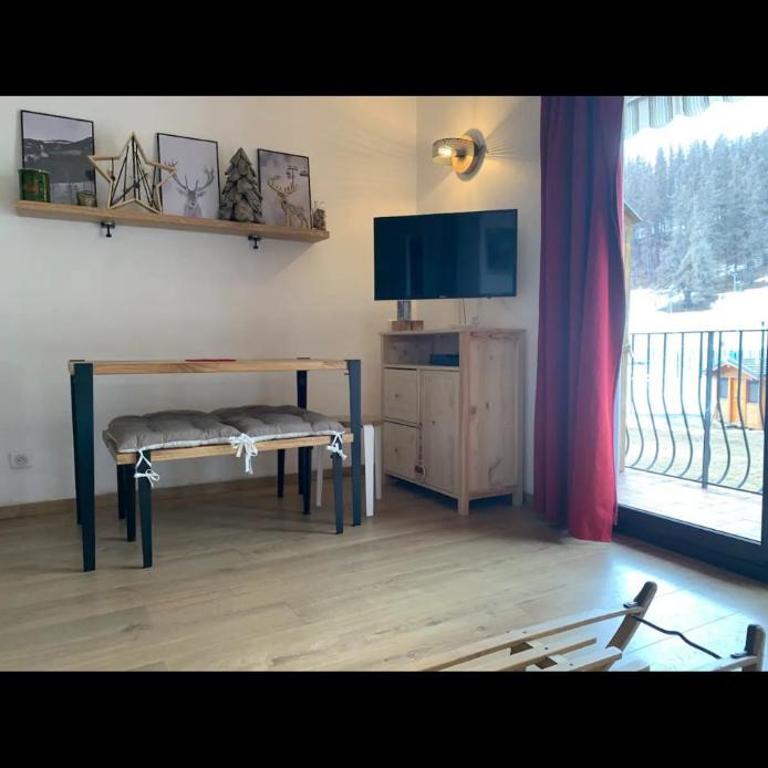 Studio lumineux avec vue et accès sur les pistes ! Coup de coeur - Estudio con vistas a las montañas - 8
