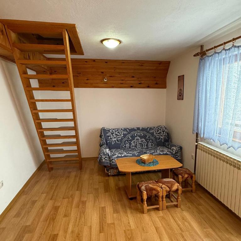 Planinska kuća Džoni - Three-Bedroom Apartment - 1
