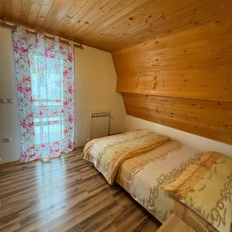 Planinska kuća Džoni - Three-Bedroom Apartment - 4
