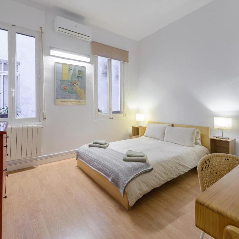 GRAN VIA-SOL SPACIOUS APARTMENT 3 Bedrooms & 2 WCs - Three-Bedroom Apartment - 18