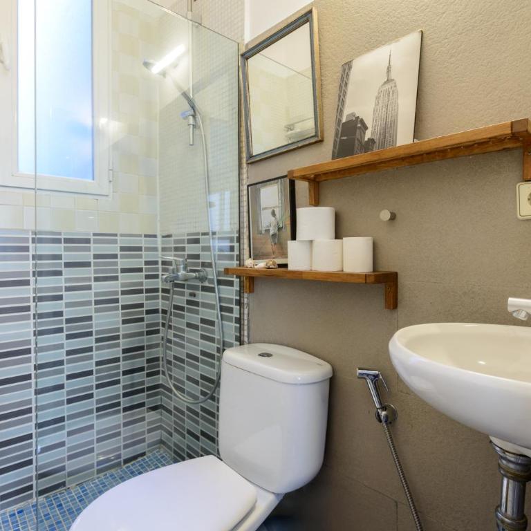 GRAN VIA-SOL SPACIOUS APARTMENT 3 Bedrooms & 2 WCs - Three-Bedroom Apartment - 13