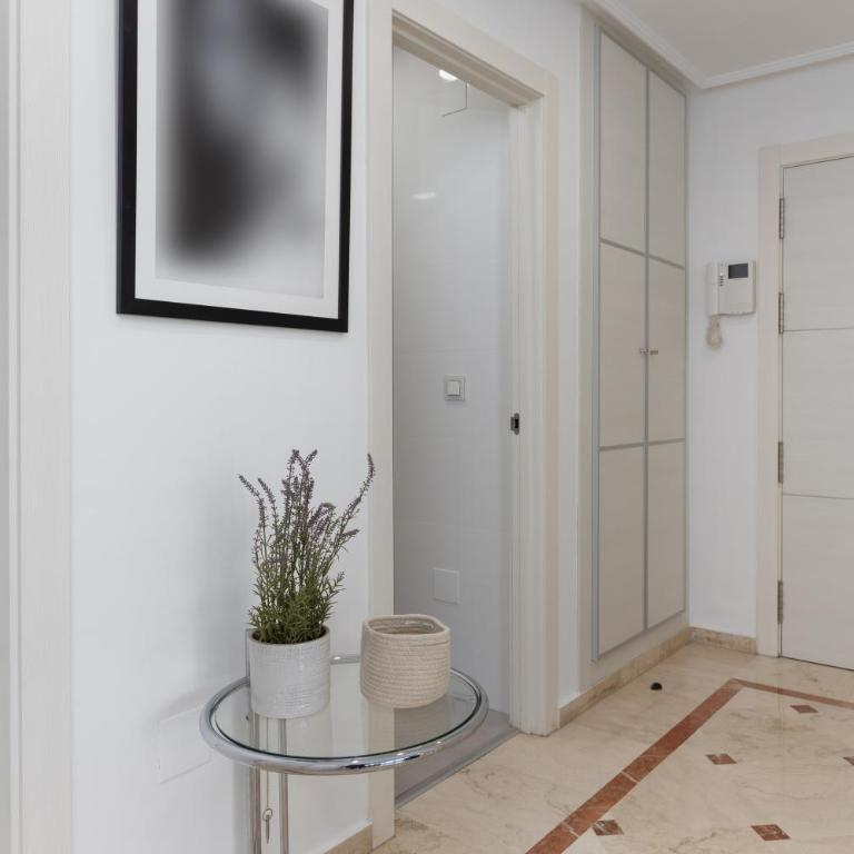 4A MTR - Marbella Temporary Rent Moderno Apartamento 2 dormitorios Av del Mar - Two-Bedroom Apartment with Balcony and Terrace - 2