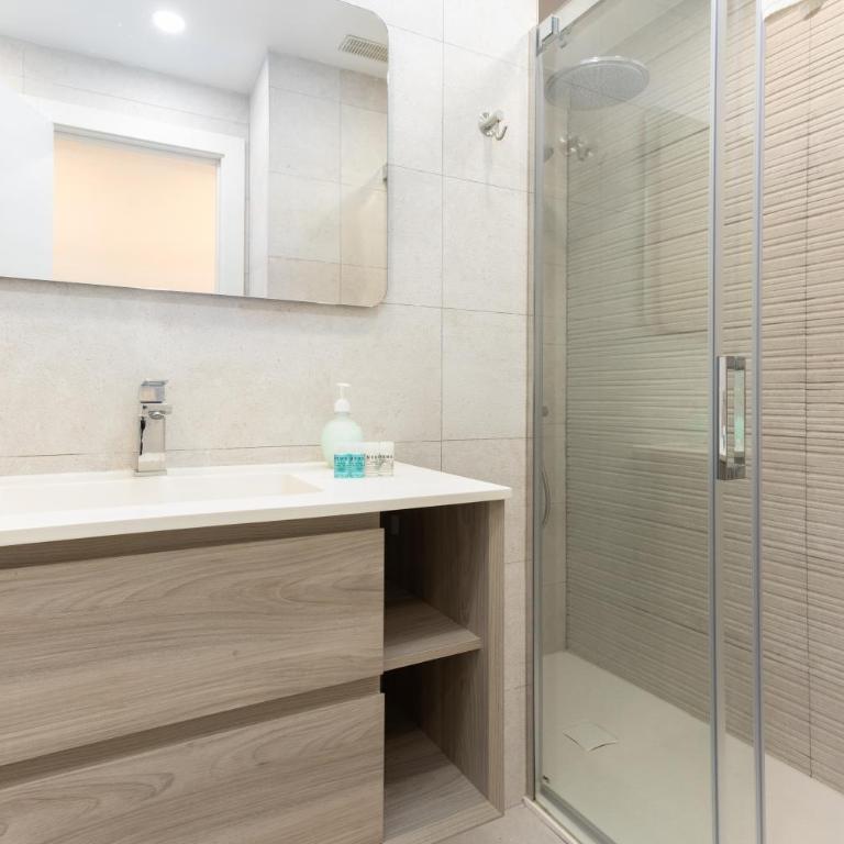 4A MTR - Marbella Temporary Rent Moderno Apartamento 2 dormitorios Av del Mar - Two-Bedroom Apartment with Balcony and Terrace - 7