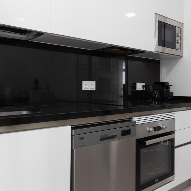 4A MTR - Marbella Temporary Rent Moderno Apartamento 2 dormitorios Av del Mar - Two-Bedroom Apartment with Balcony and Terrace - 15