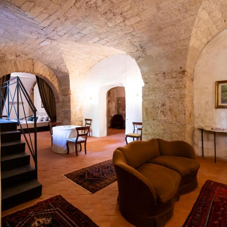 Principe di Castelnuovo Historical Suites - King Room with Garden View - 20