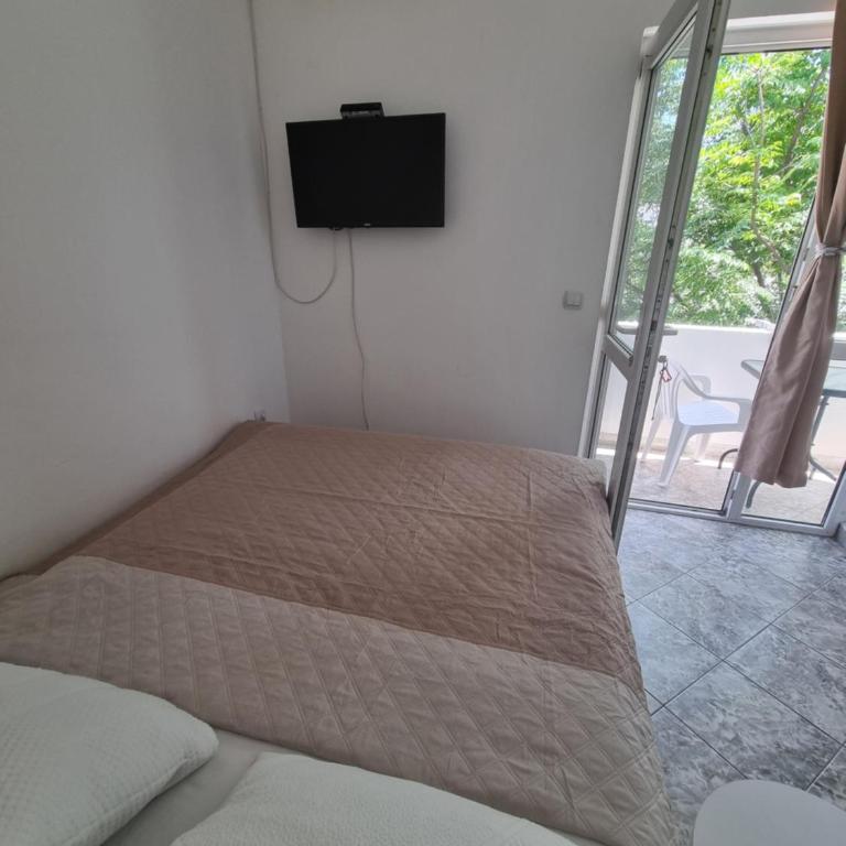 Apartman-Studio Matanović- Save Kovačevića - Dvokrevetna Soba sa Bračnim Krevetom - 9