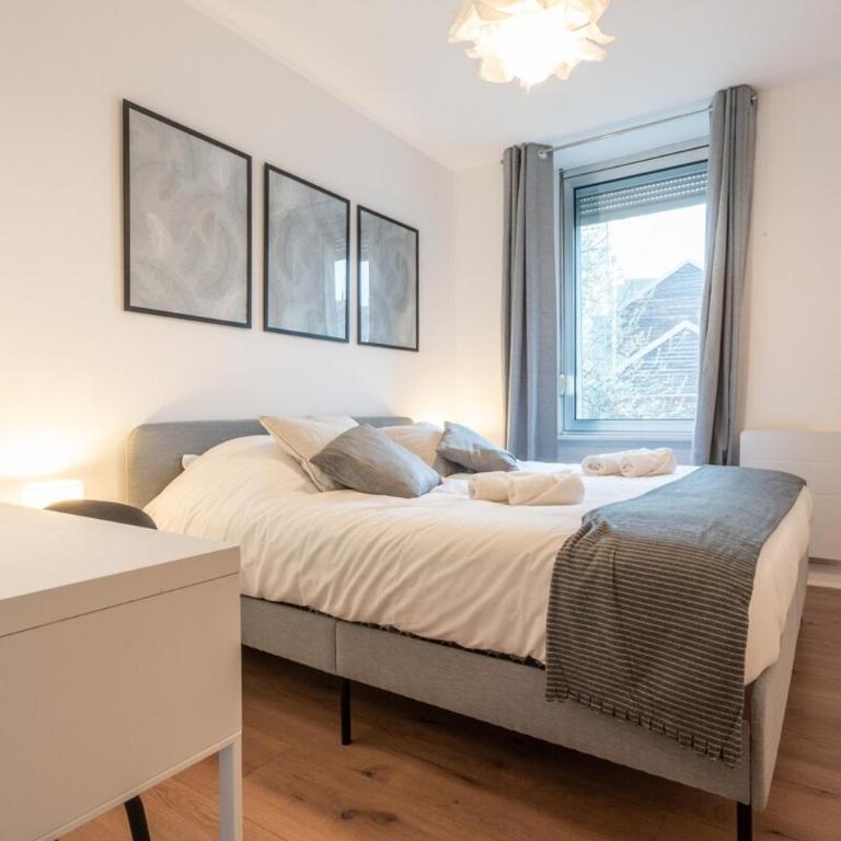 Merles 15 1er Etage Centre Mulhouse Stationnement - Apartamento de 2 dormitorios - 2