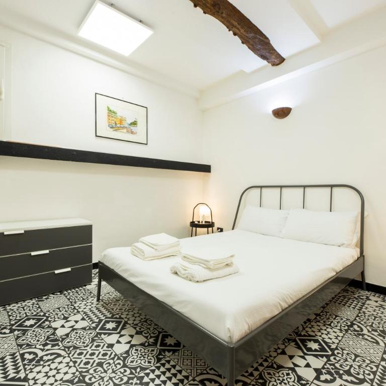 Aquarium 1', 2BR, Family, AC & Wifi By Tilo - Two-Bedroom Apartment - 2