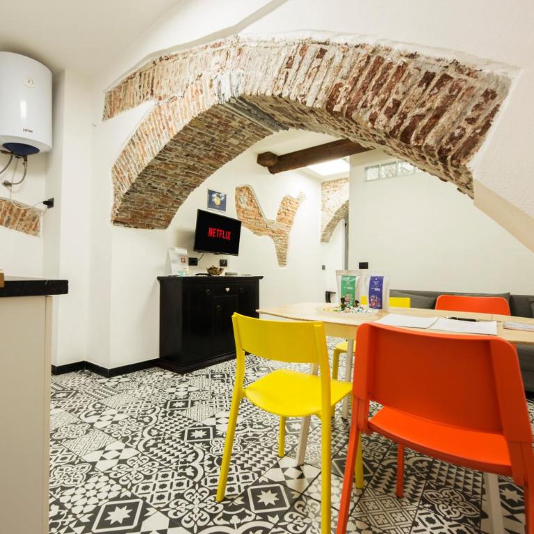 Aquarium 1', 2BR, Family, AC & Wifi By Tilo - Two-Bedroom Apartment - 17