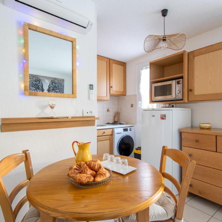 L'Esprit Bohème - Terrasse - Proche camp naturiste - Apartment mit 1 Schlafzimmer - 6