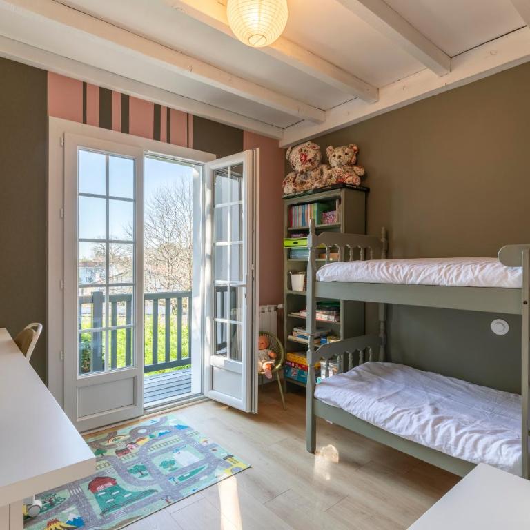 Magnifique maison basque avec piscine 8 pers- Biarritz - Vacation Home - 38