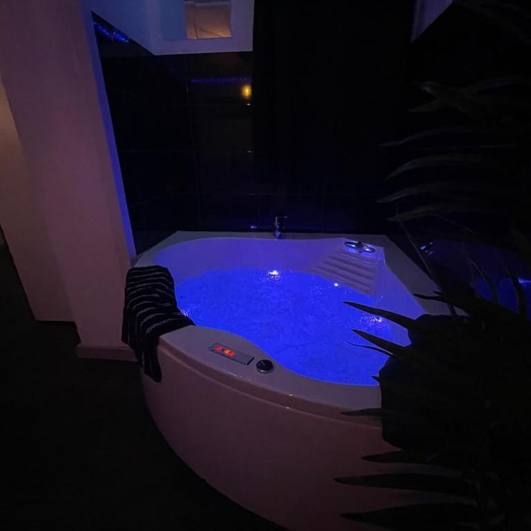 Love room Buenas noches SPA et bord de mer - Apartment mit 1 Schlafzimmer - 6