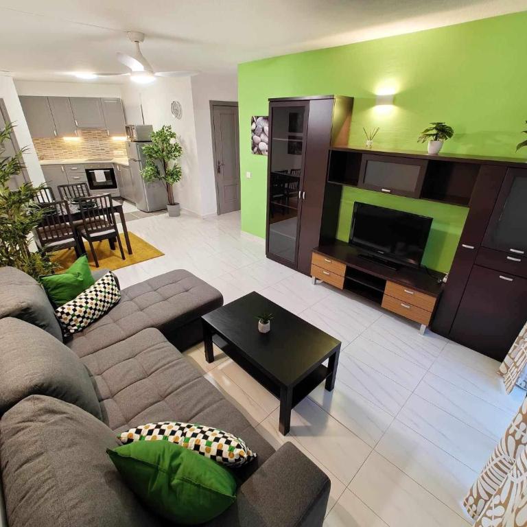 Ocean Retreat with Terrace and Tennis - One-Bedroom Apartment - 11