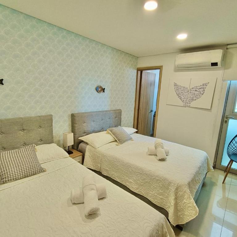 Relax & Sunsets,near beach & historic center - Three-Bedroom Apartment - 14