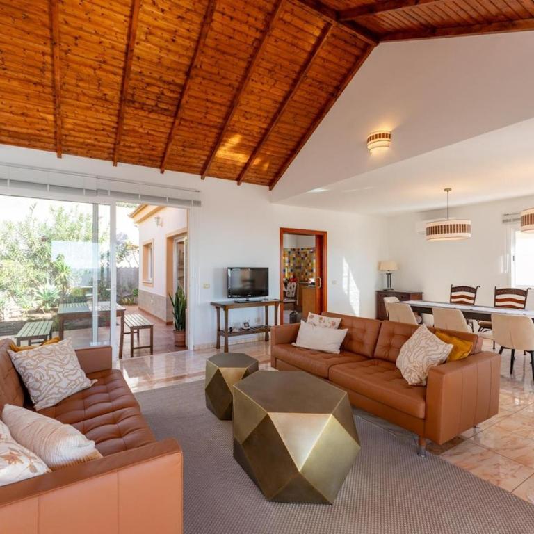 Villa Evita Private Pool, Jacuzzi & Sea views - Villa - 18