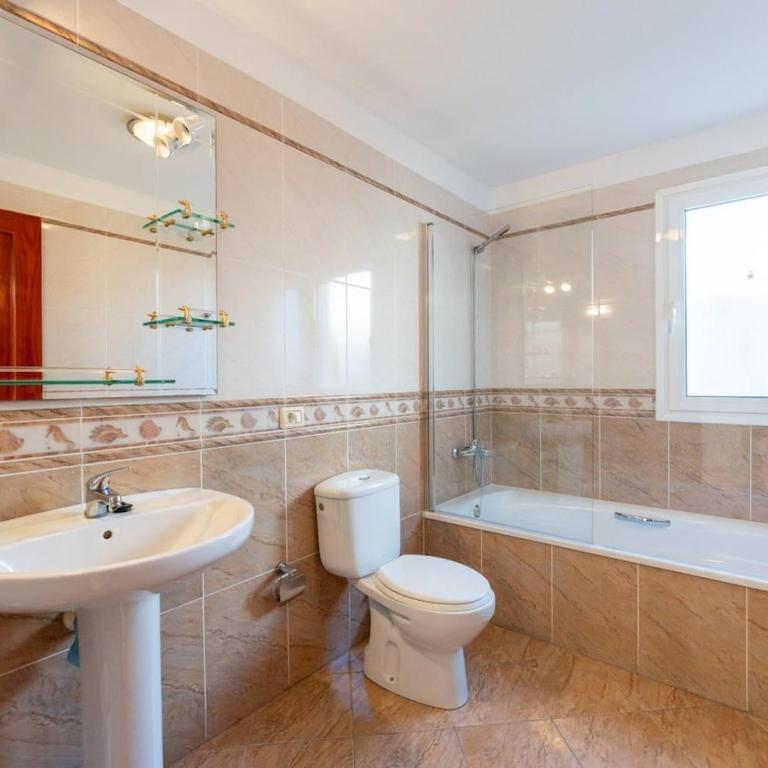 Villa Evita Private Pool, Jacuzzi & Sea views - Villa - 33
