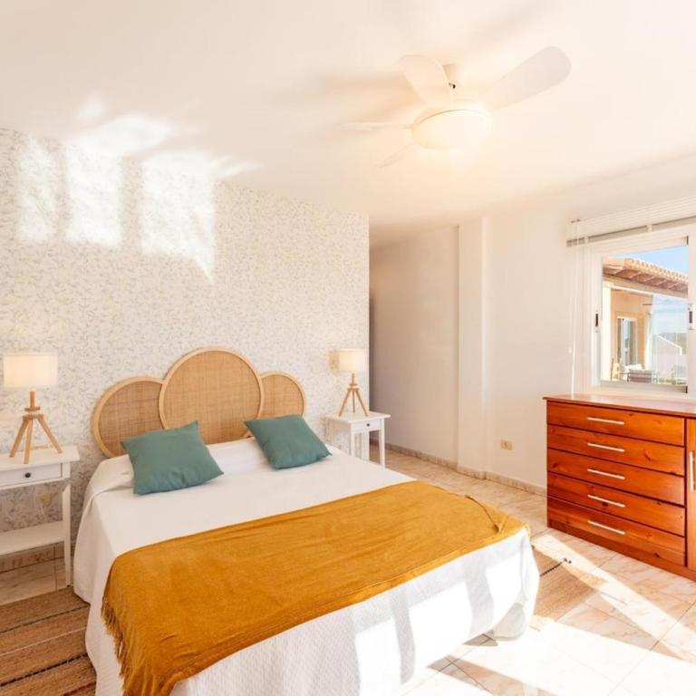 Villa Evita Private Pool, Jacuzzi & Sea views - Villa - 24