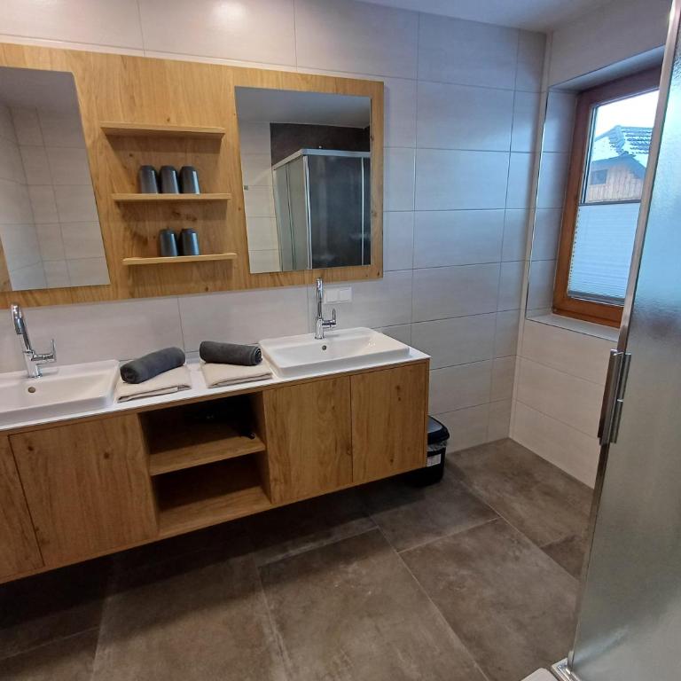 Ferienwohnungen Guglhof Mariapfarr - Apartment mit 2 Schlafzimmern - 2