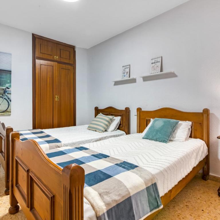Centrally located temporary, very spacious Pataconabluerentals - Three-Bedroom Apartment - 9