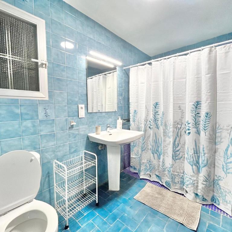 Centrally located temporary, very spacious Pataconabluerentals - Three-Bedroom Apartment - 13