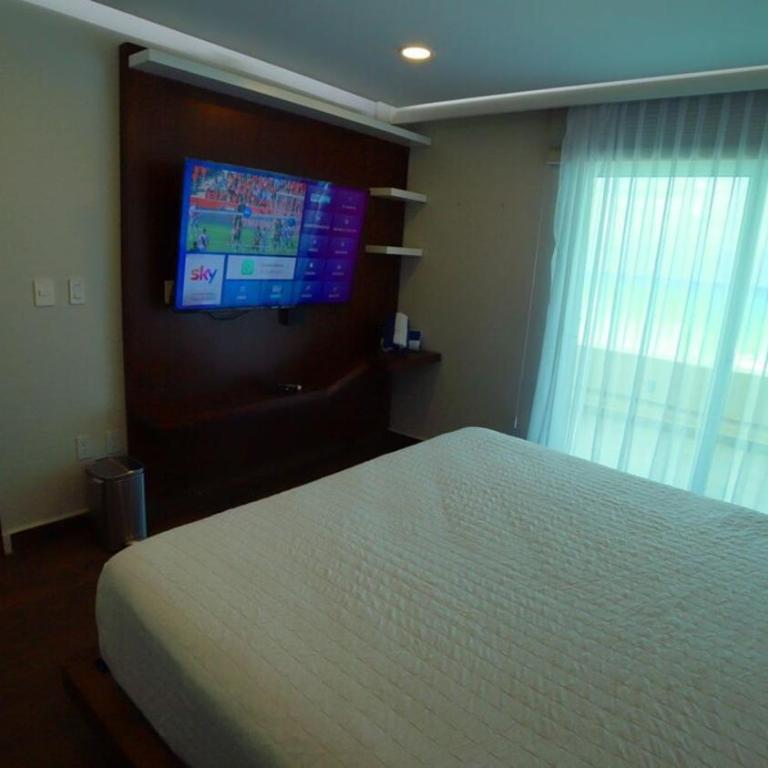 Condominio Cancún Plaza - Two-Bedroom Deluxe Apartment - 23