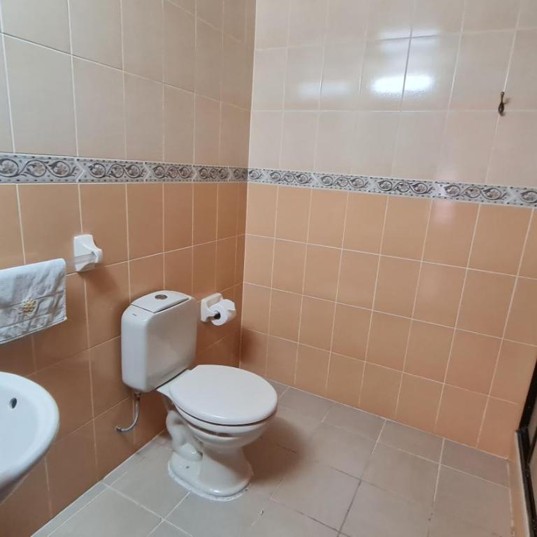 Hostal Montañes - Habitación Doble con baño privado - 37