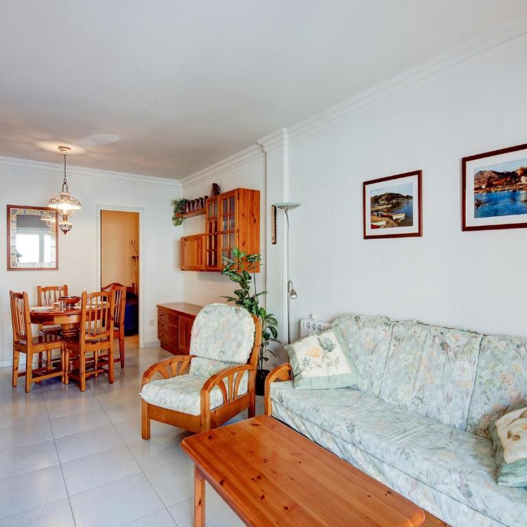 Apartment in Roses near Sand Beach - Two-Bedroom Apartment - 7