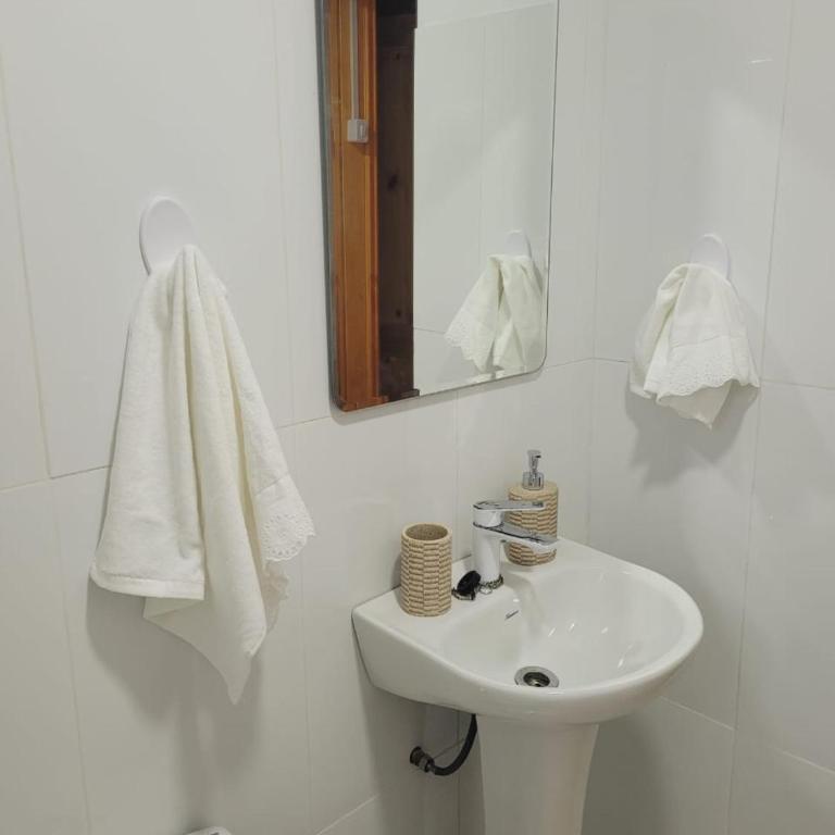 Los Teros - Two-Bedroom Bungalow - 7