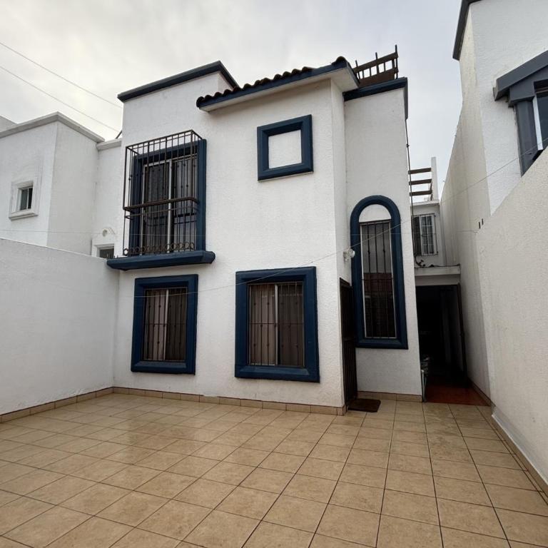 Spacious Rooftop House w/ King Bed - Three-Bedroom House - 6