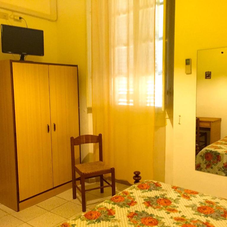 Albergo Ape Elbana - Camera Budget Matrimoniale/Doppia con Letti Singoli - 3