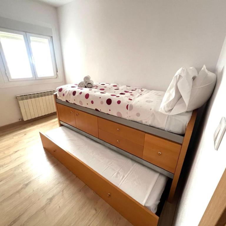 CLOSE TO GRAN VIA Centro familiar con Wifi by Apartamentos Logrono - Apartamento de 3 dormitorios - 29