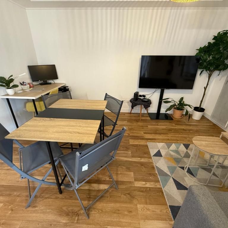 Le Félicità- T2 - Parking - Piscine - Appartement 1 Chambre - Vue sur Jardin - 42