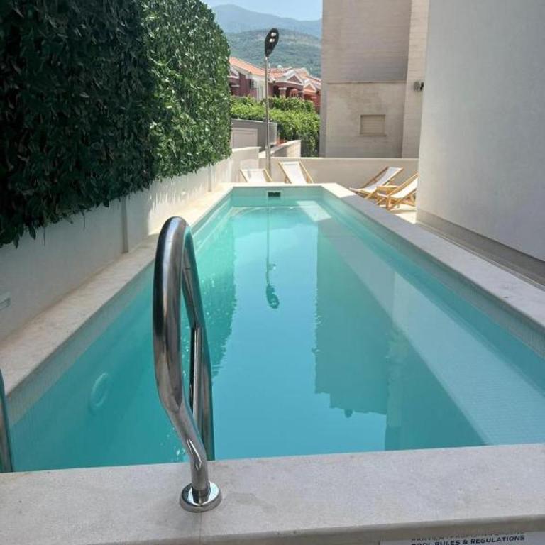 Modern Two Bedroom Apartment with Partial Sea View, Pool and Parking - Two-Bedroom Apartment - 9