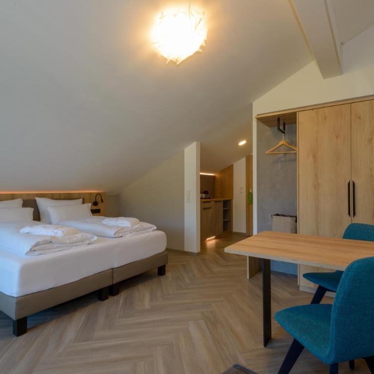 BERGlässig Hotel - Getränke inkl bei Halbpension - Doppelzimmer mit Balkon - 7