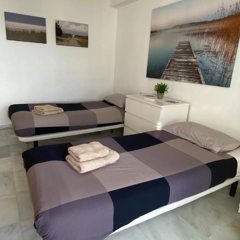 Seaview Torrequebrada Pueblo - Two-Bedroom Apartment with Balcony and Sea View - 6