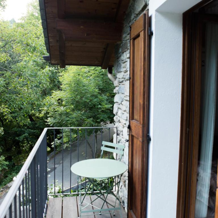 Agriturismo La Fonte Di Mariella - Camera Matrimoniale con Balcone - 6