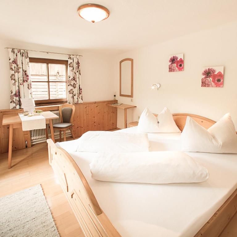 HOFERHOF Schladming -Dachstein - Doppelzimmer Lindenbaum mit Balkon - 4