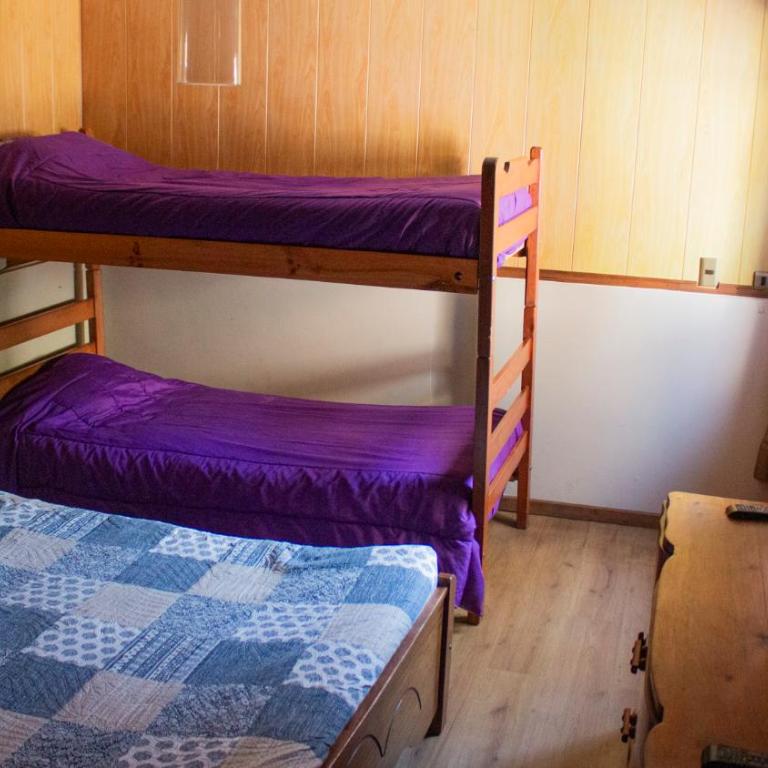 Hosteria CentroSur Villarrica - Habitación Cuádruple Económica con baño compartido - 2