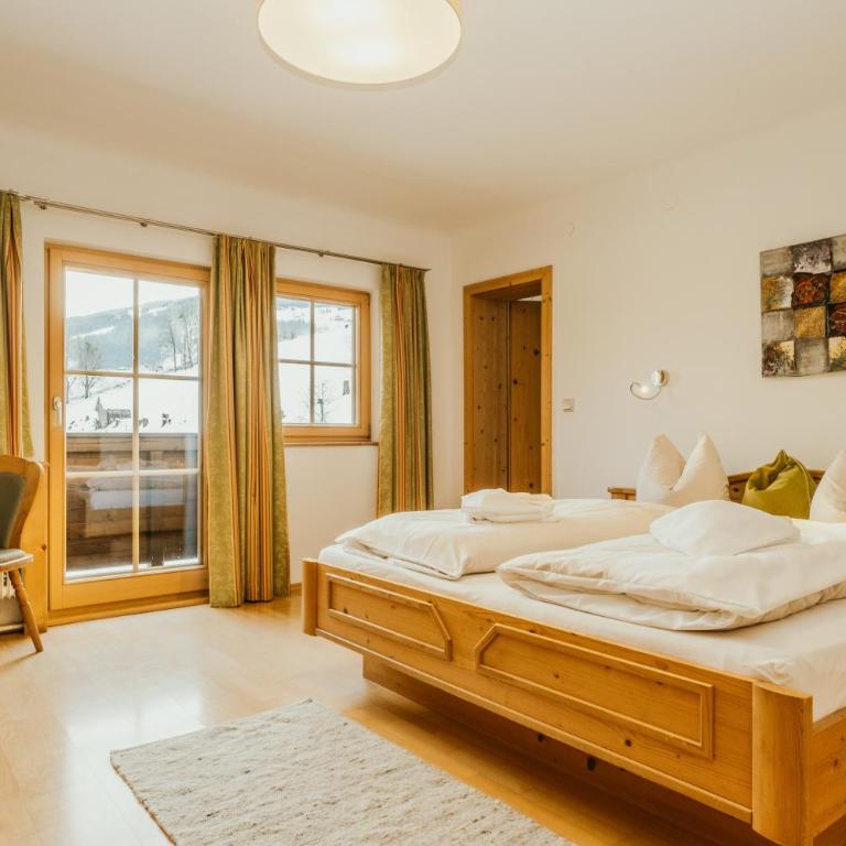 HOFERHOF Schladming -Dachstein - Familienzimmer Planai mit Balkon - 4