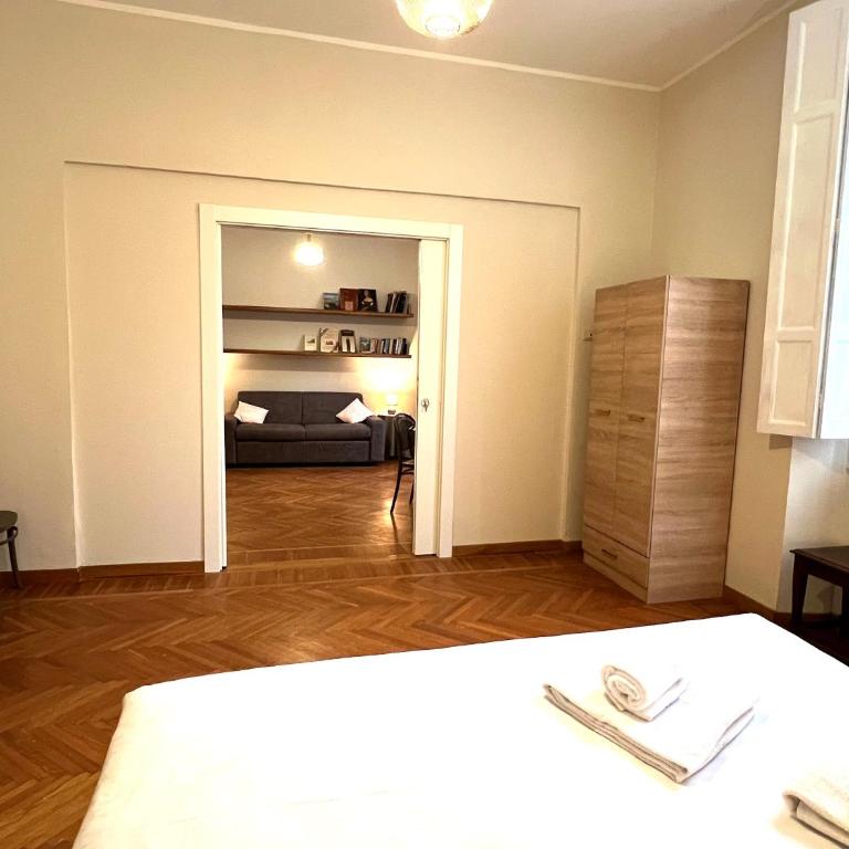 Marbel's Rooms - Camera Quadrupla con Bagno Privato Esterno - 2