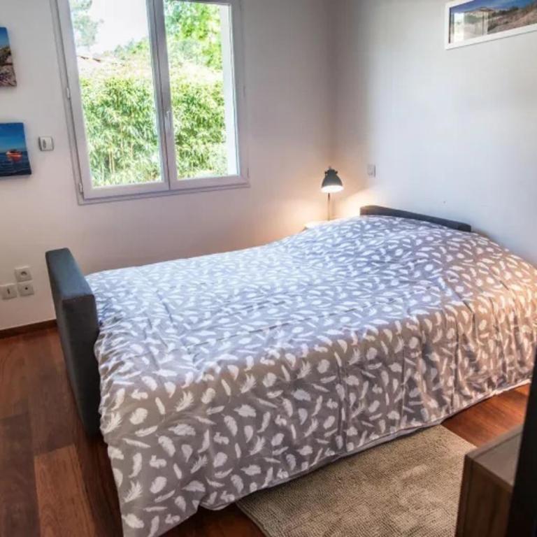 Villa au charme familial avec belle terrasse et piscine chauffée - Three-Bedroom Villa - 16
