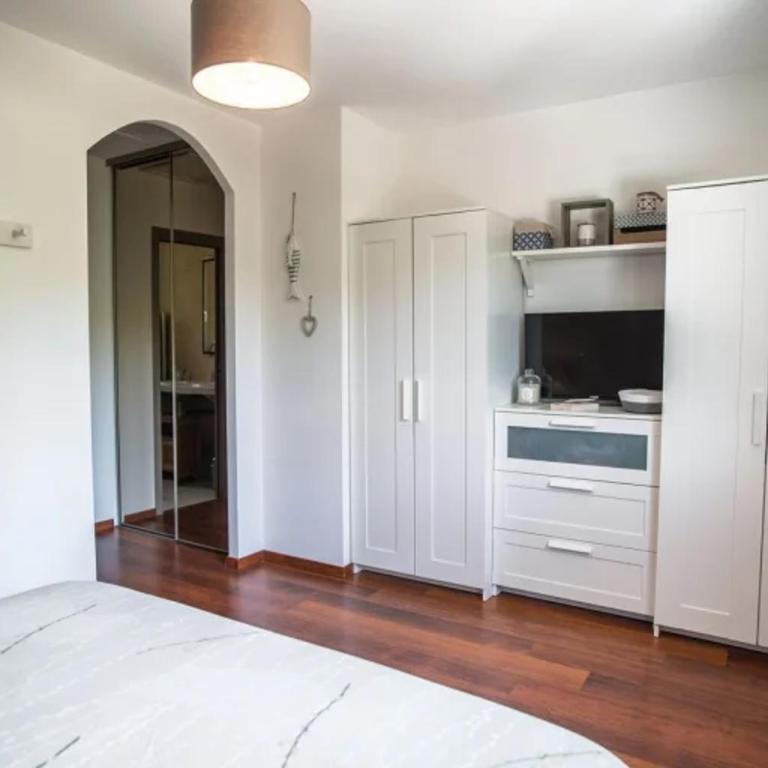 Villa au charme familial avec belle terrasse et piscine chauffée - Three-Bedroom Villa - 22