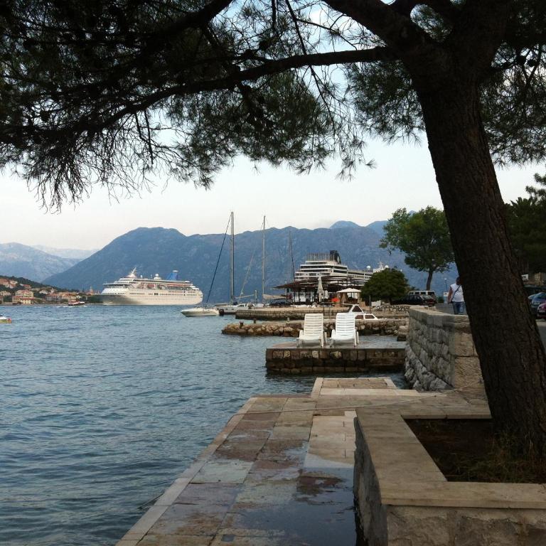 Villa Miramare , Dobrota seafront - Apartment with Terrace - 3
