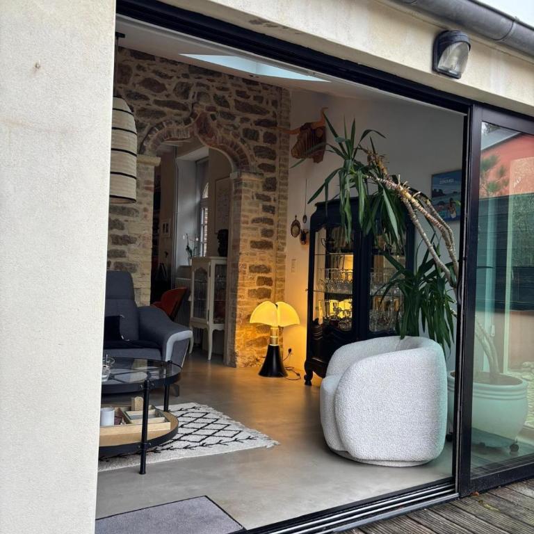 Villa de Caractère avec Piscine - Villa 3 Chambres - 24