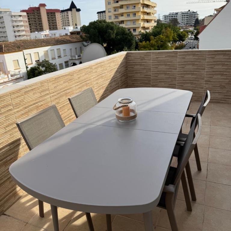 Penthouse met groot terras centrum FUENGIROLA - Apartamento de 1 dormitorio - 30
