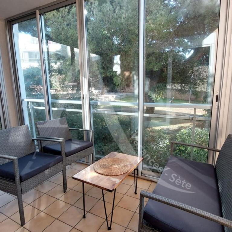 Beau T2 moderne, residence avec piscine - Place de parking - Apartment mit 1 Schlafzimmer – Nichtraucher - 2