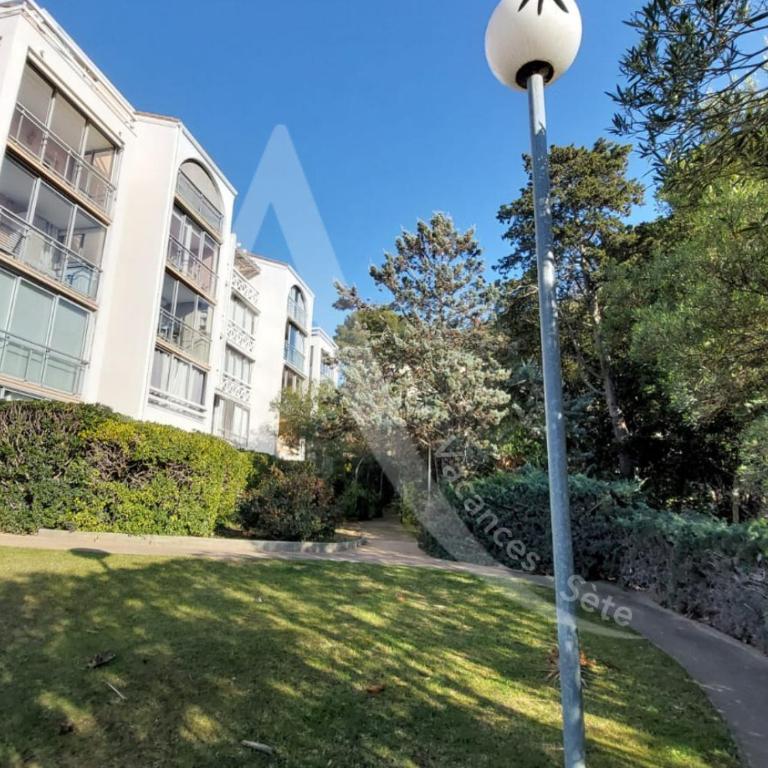 Beau T2 moderne, residence avec piscine - Place de parking - Apartment mit 1 Schlafzimmer – Nichtraucher - 18