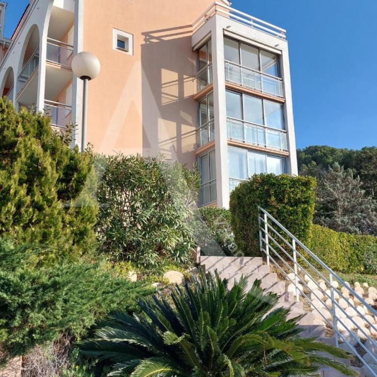Beau T2 moderne, residence avec piscine - Place de parking - Apartment mit 1 Schlafzimmer – Nichtraucher - 20